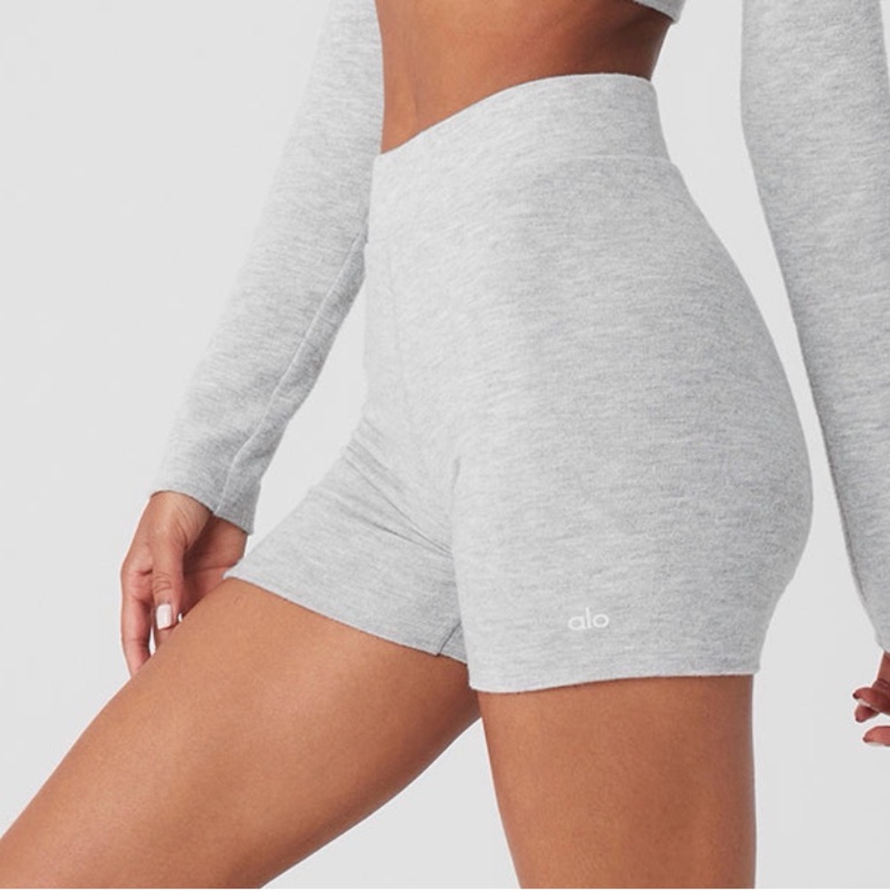 Alolux High- Waist Me Time Short
